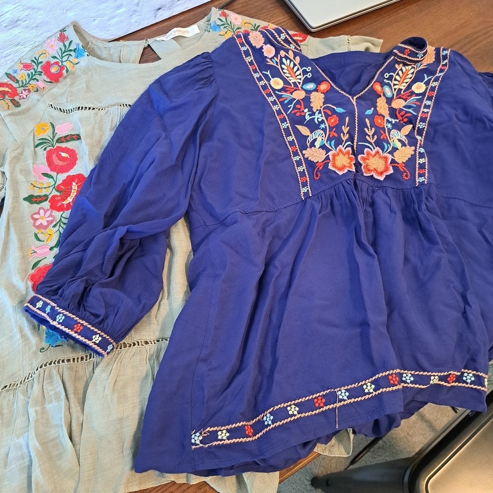 Les Soeurs Embroidered Boho Blouse Sage Green Floral Ruffle Top & Blue Peasant